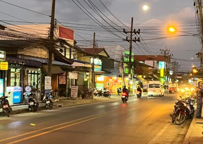 Auf der Beach Road in Lamai, Koh Samui bei Vollmond